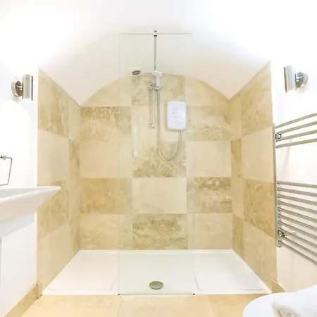 Spacious Boutique Apartment Clifton King Size Bed Bristol Exterior photo